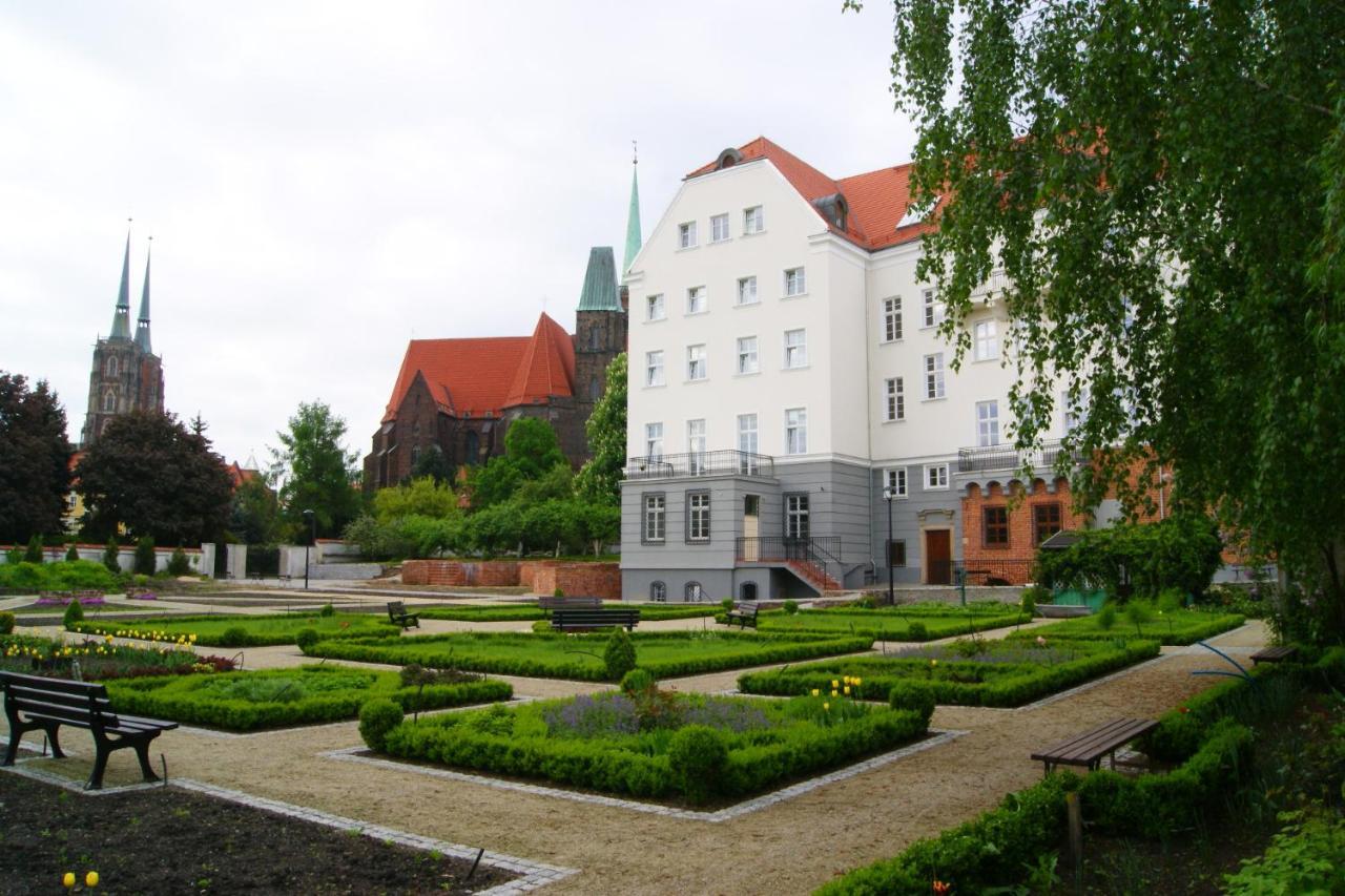 Dom Notre Dame Bed & Breakfast วรอตซวาฟ ภายนอก รูปภาพ
