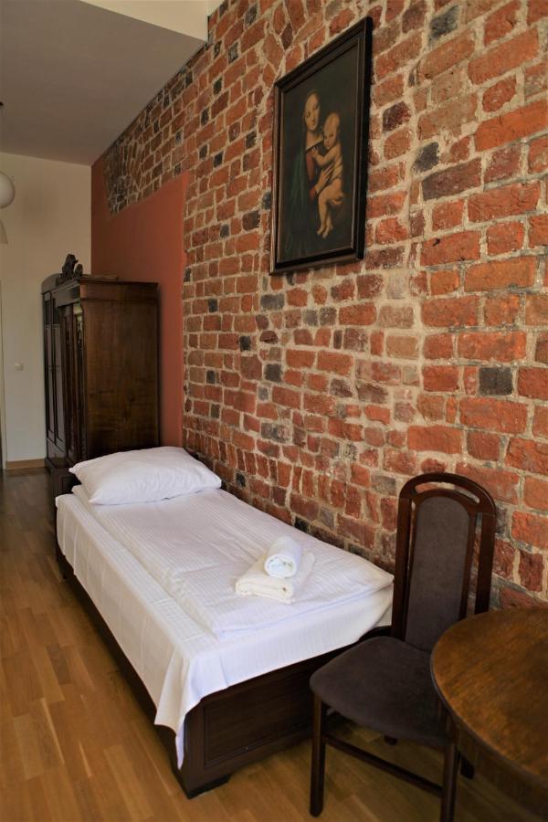 Dom Notre Dame Bed & Breakfast วรอตซวาฟ ภายนอก รูปภาพ
