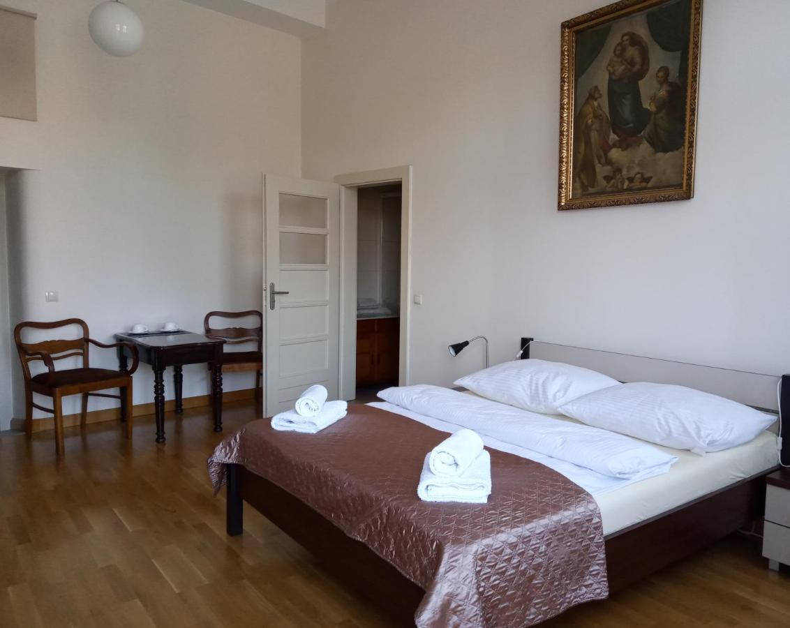 Dom Notre Dame Bed & Breakfast วรอตซวาฟ ภายนอก รูปภาพ